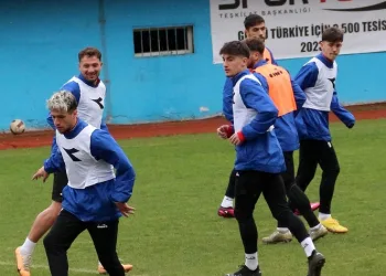 Pazarspor, sahasından galibiyetle ayrılmak istiyor