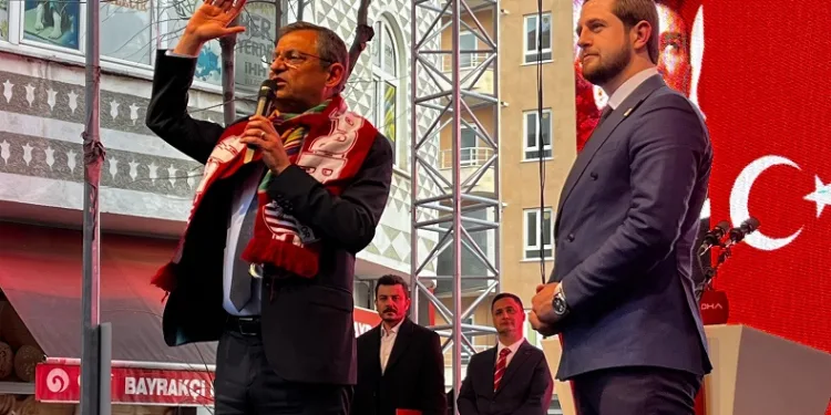 CHP Genel Başkanı Özgür Özel’den Bilecikspor’a özel sevgi