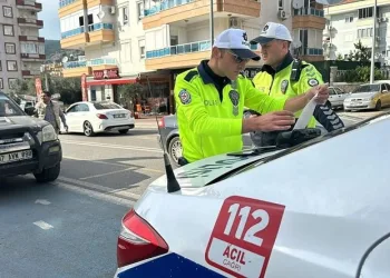 Trafikte kuralları ihlal edenlere 1 milyon 275 bin lira ceza