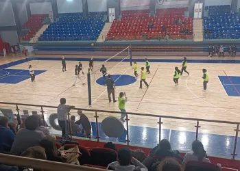 Kadınlar voleybolda kozlarını paylaştı
