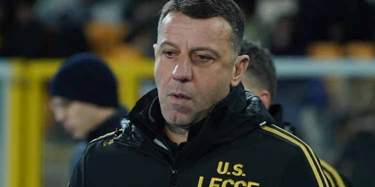 Lecce, Thomas Henry’e kafa atan Roberto D’Aversa’nın görevine son verdi