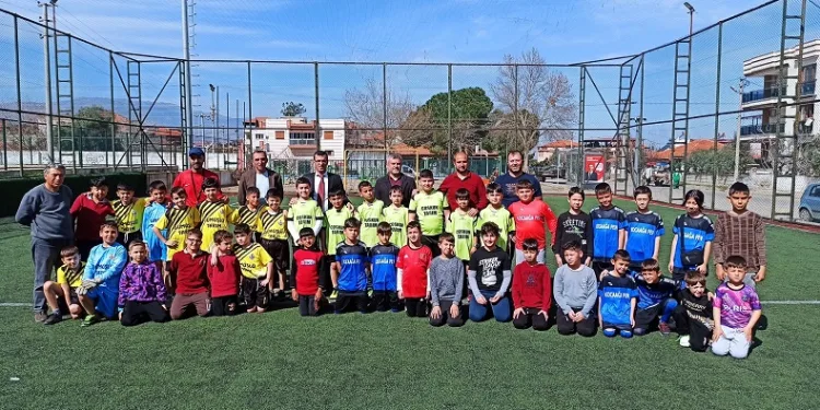 Sarıgöl’de okullar arası spor heyecanı başladı