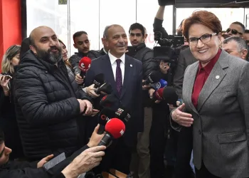 Meral Akşener’den Çubuk ve Pursaklar’da esnaf ziyareti
