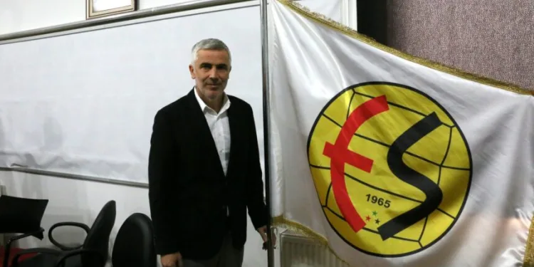 Eskişehirspor’da Önder Karaveli dönemi resmen başladı