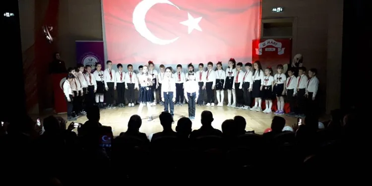 Minik öğrencilerin İstiklal Marşı ve Mehmet Akif Ersoy hassasiyeti