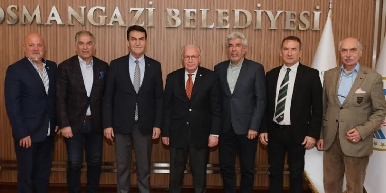 Bursaspor Kulübü’nden Mustafa Dündar’a ziyaret