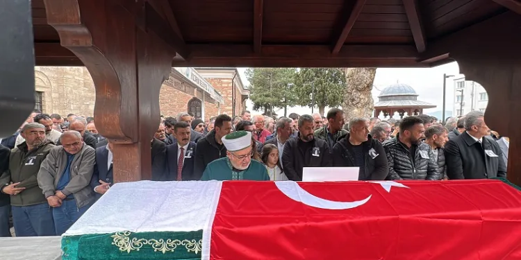 Sinan Ateş’in babası gözyaşları içinde toprağa verildi