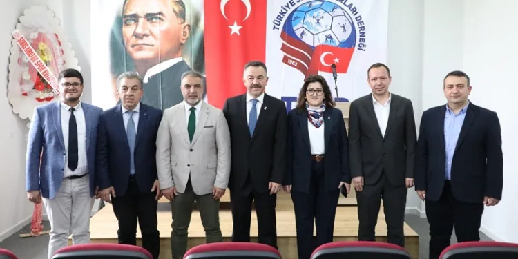 TSYD Sivas Şubesi’nde Ali Yavuz yeniden başkan seçildi