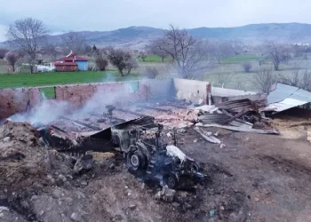 Amasya’da çiftlikte çıkan yangında 150’den fazla hayvan telef oldu