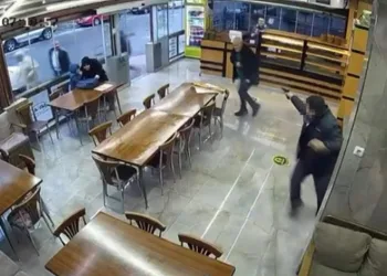 Kurşun yağdırarak komşusunu öldüren zanlı tutuklandı