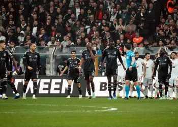 Beşiktaş geri dönüşte sıkıntı yaşıyor