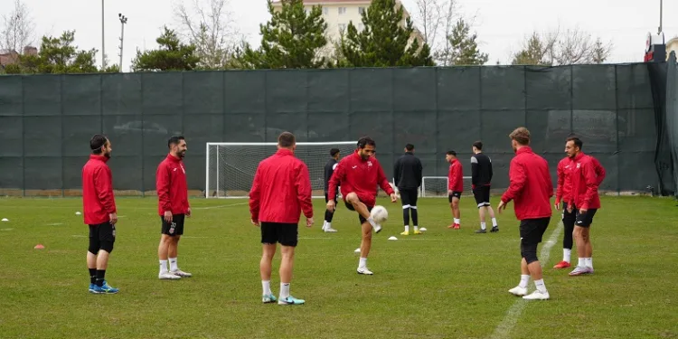Kastamonuspor, 68 Aksaray Belediyespor maçının hazırlıklarını sürdürüyor