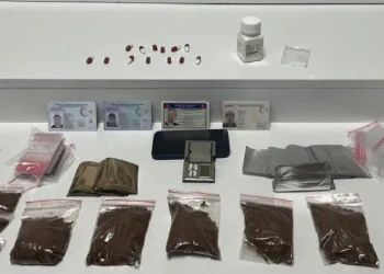 Çikolataya uyuşturucu enjekte edip satan şahıslar yakalandı