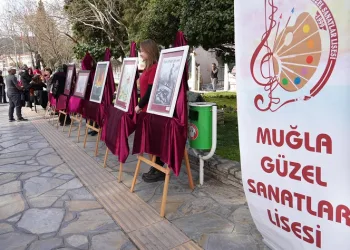 Muğla’da lise öğrencilerinden resim sergisi