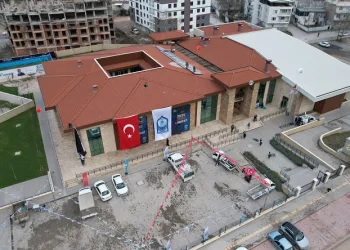 Bakan Bak, Bursa’da Yıldırım Gençlik Merkezi’nin açılışına katıldı
