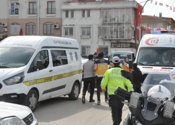 Trafik kazası sonrası kavga çıktı, 1 kişi silahla yaralandı