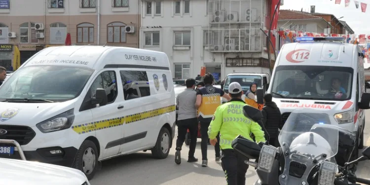 Trafik kazası sonrası kavga çıktı, 1 kişi silahla yaralandı