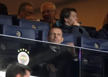UEFA Başkanı Ceferin, Fenerbahçe – Union SG maçını tribünden takip etti