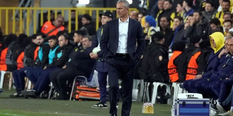 Fenerbahçe Teknik Direktörü İsmail Kartal: “Çeyrek final camiamıza hayırlı olsun”