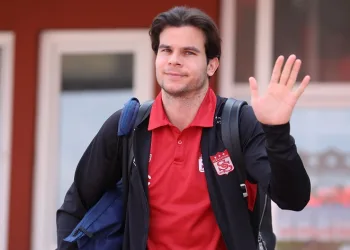 Sivasspor kafilesi Adana’ya gitti