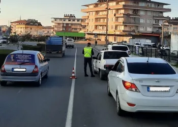 Jandarmadan 128 araç ve sürücüsüne para cezası