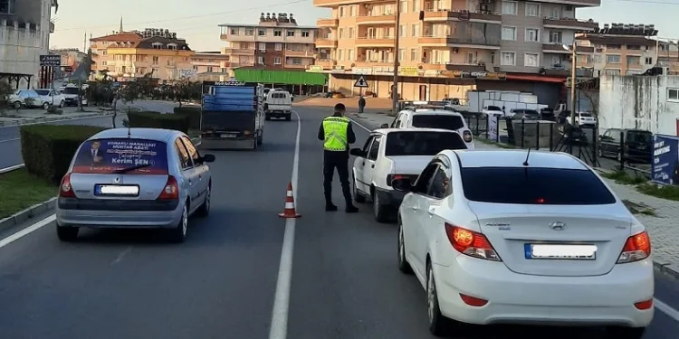 Jandarmadan 128 araç ve sürücüsüne para cezası