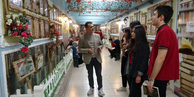 “Edebiyat Sokağı” öğrencilere ilham oluyor