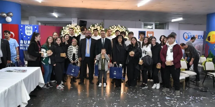 Huzurevi sakinlerine şenlik var