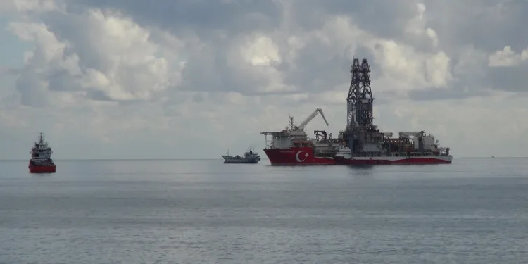 Abdülhamid Han sondaj gemisi Mersin’e demirledi
