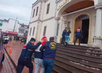 Sinop’ta hırsızlık zanlısı 3 kişi yakalandı