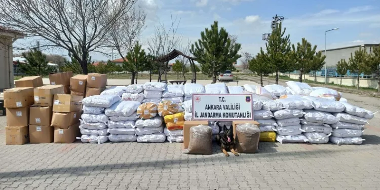 Ankara’da 28 milyon 750 bin liralık kaçak tütün ele geçirildi