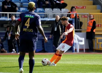 Dries Mertens, bu sezonki 8. golünü attı