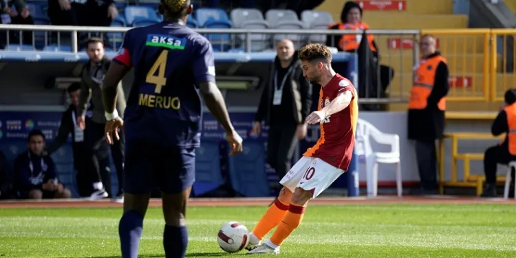 Dries Mertens, bu sezonki 8. golünü attı