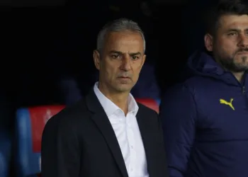 Fenerbahçe Teknik Direktörü İsmail Kartal: “Normalde bu maçın iptal olması lazım”