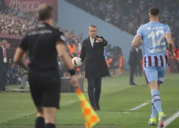 Trabzonspor Teknik Direktörü Abdullah Avcı: “Oyunu konuşamadığımız bir akşam daha yaşadık”