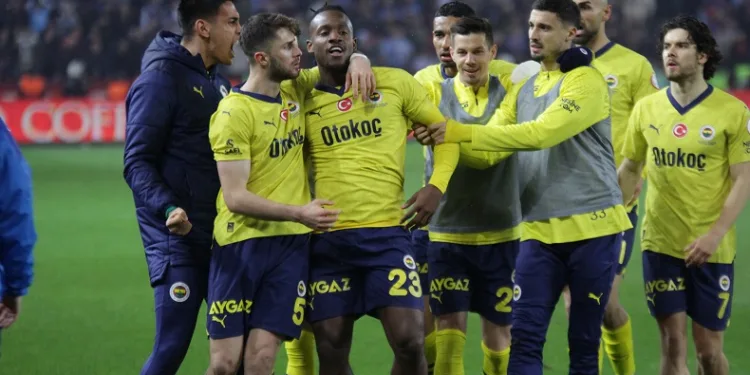 Fenerbahçe, 3 yıl sonra Trabzon’da kazandı