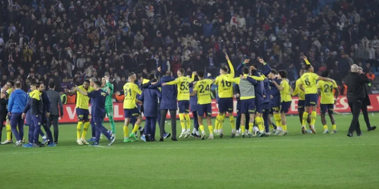 Fenerbahçe yenilmezlik serisini 19 maça çıkardı