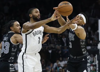 NBA’de Cedi Osman’ın 10 sayı kaydettiği maçta Spurs, Nets’i uzatmada yendi