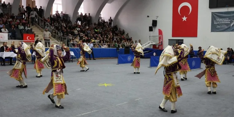 Okullar arası halk oyunları müsabakaları sona erdi