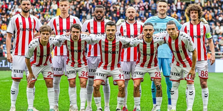 Samsunspor, iç sahada başka deplasmanda başka