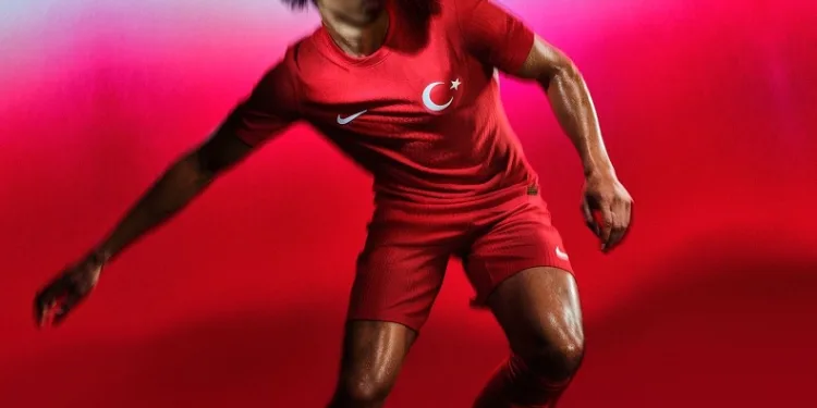 Türkiye milli takımlarının yeni forması tanıtıldı