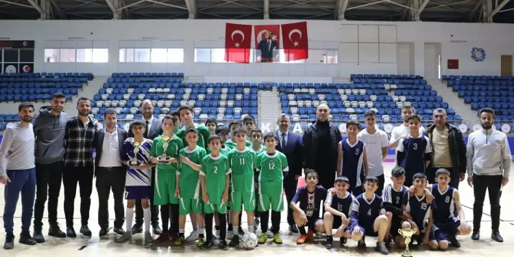 Hakkari’de futsal müsabakaları sona erdi