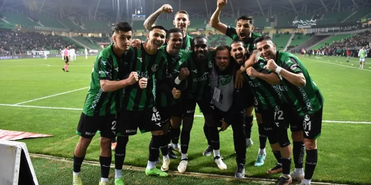 Sakaryaspor, Süper Lig hayali için basamaklara sağlam basıyor