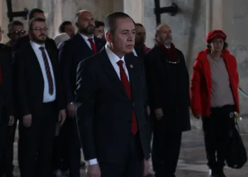 Gençlerbirliği Başkanı Osman Sungur’dan, Anıtkabir’e ziyaret