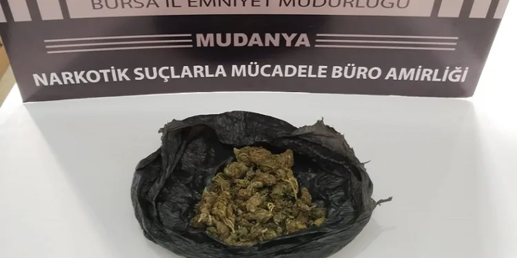 Bursa polisinden uyuşturucu operasyonu