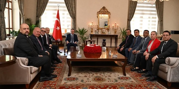 Vali Enver Ünlü Üniversite Olimpiyatları Heyetinin çalışmaları hakkında bilgi aldı