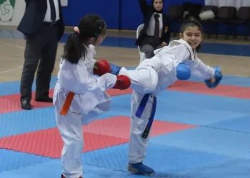 Sivas’ta minik yıldızlar ter döktü