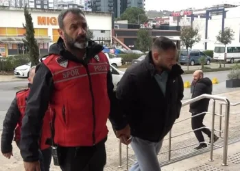 Trabzonspor-Fenerbahçe maçı sonrası olaylara karışan 13 kişiden 2’si tutuklandı