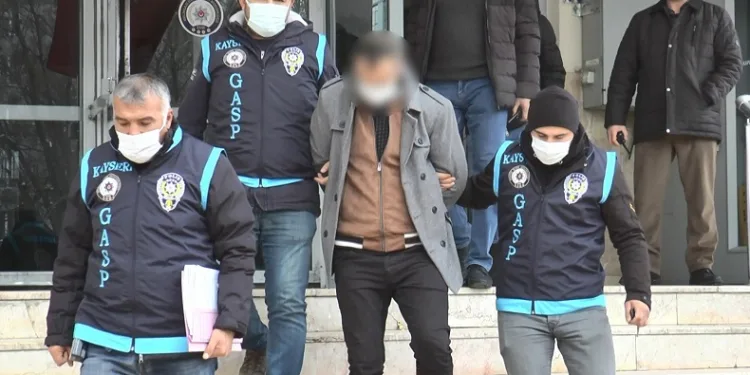 Kayseri’de sarrafı boğazından bıçaklayarak öldüren sanığa ceza yağdı