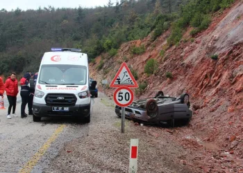 Çan’da takla atan otomobilin sürücüsü yaralandı